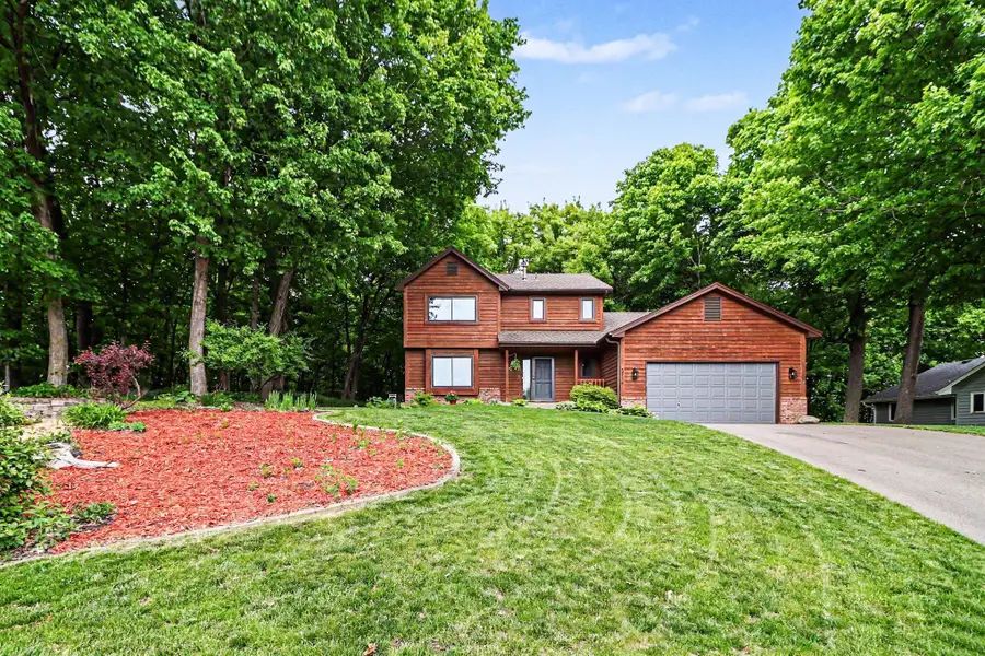 2714 Shadow Wood Court, Chaska, MN 55318 - #2