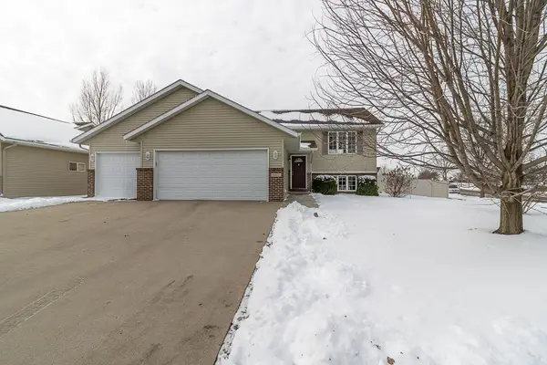 612 Saint Andrews Drive, Mankato, MN 56001