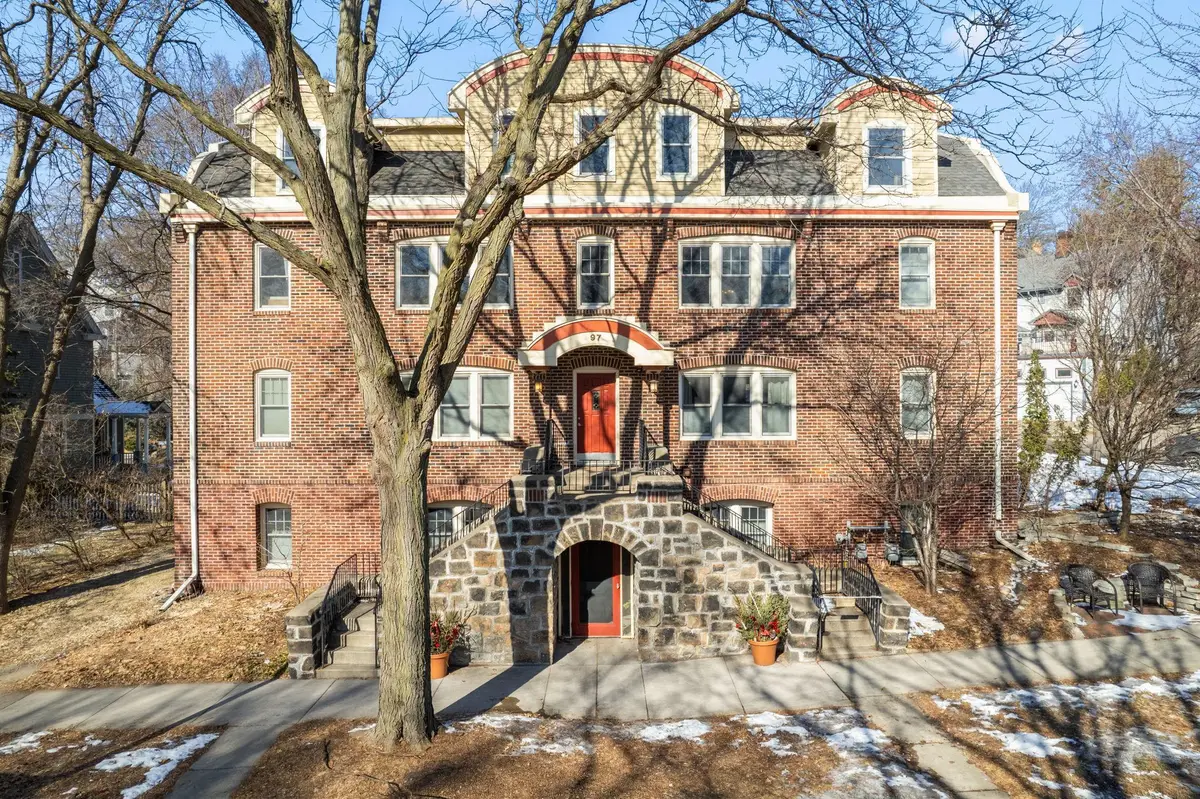 97 Langford Park #4, Saint Paul, MN 55108 - #1