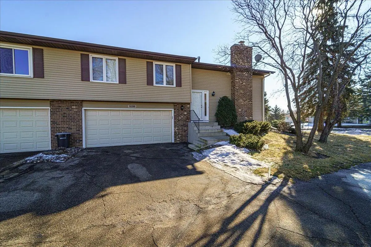10390 Juniper Lane, Eden Prairie, MN 55347 - #1