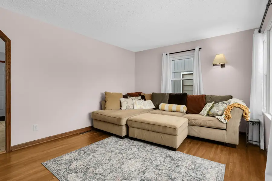 2751 York Avenue N, Robbinsdale, MN 55422 - #3