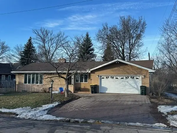 842 Fir Avenue, Bird Island, MN 55310