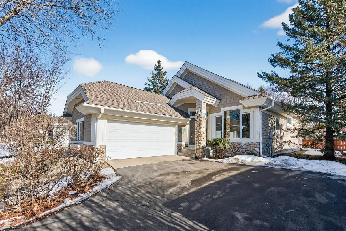 528 Wildflower, Burnsville, MN 55306 - #1