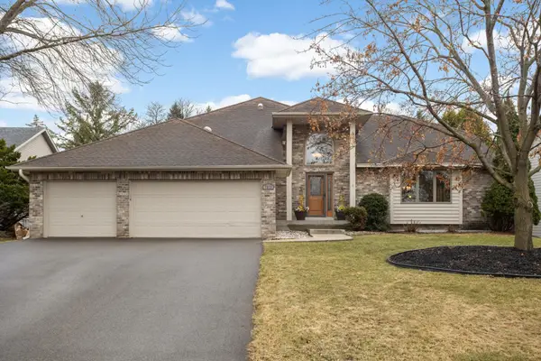 7373 Moonlight Lane, Eden Prairie, MN 55346