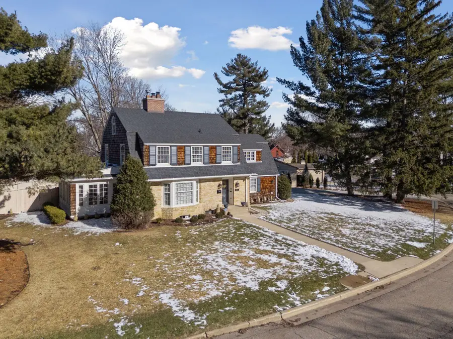 932 9th Avenue Sw, Rochester, MN 55902 - #3