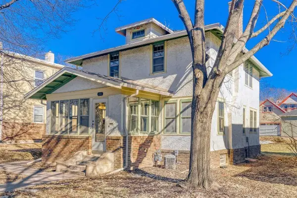 2551 Lincoln Street Ne, Minneapolis, MN 55418