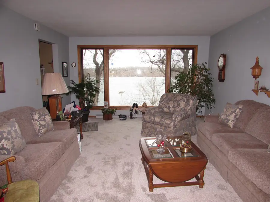 403 W Amber Lake Drive, Fairmont, MN 56031 - #2