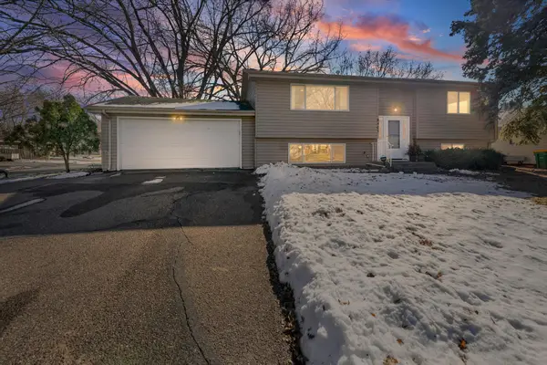 8401 50th Avenue N, New Hope, MN 55428