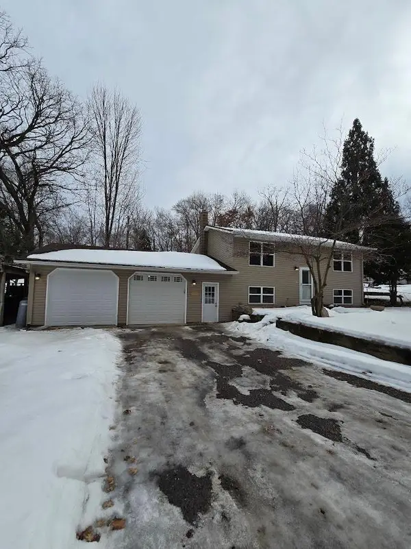 25835 100 1/2 Street Nw, Zimmerman, MN 55398