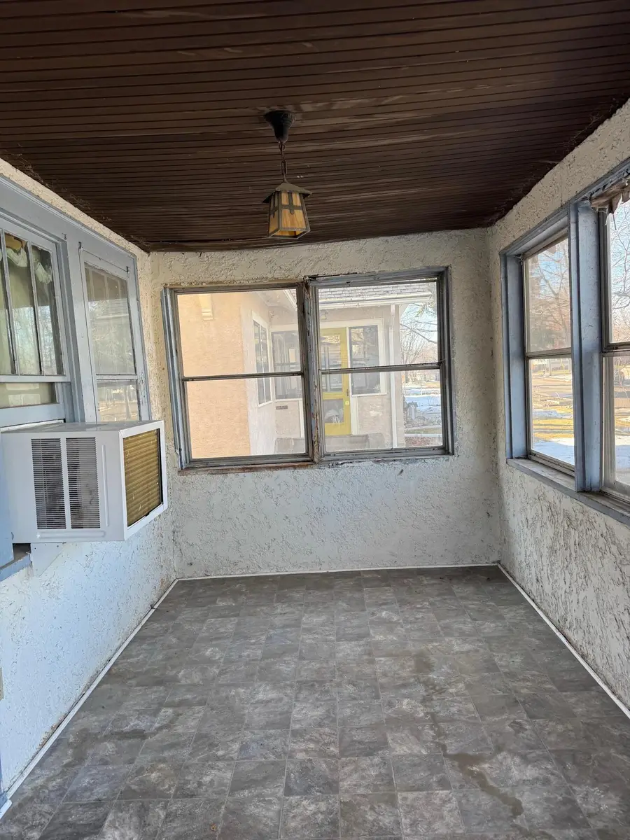 1438 Stanford Avenue, Saint Paul, MN 55105 - #2