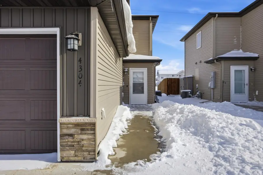 4304 Estate Drive S, Fargo, ND 58104 - #3