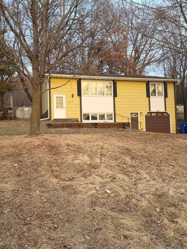 1512 Point Douglas Road S, Saint Paul, MN 55119