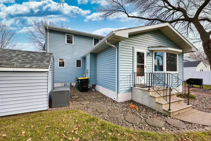 606 S 10th Street, Olivia, MN 56277 - #2