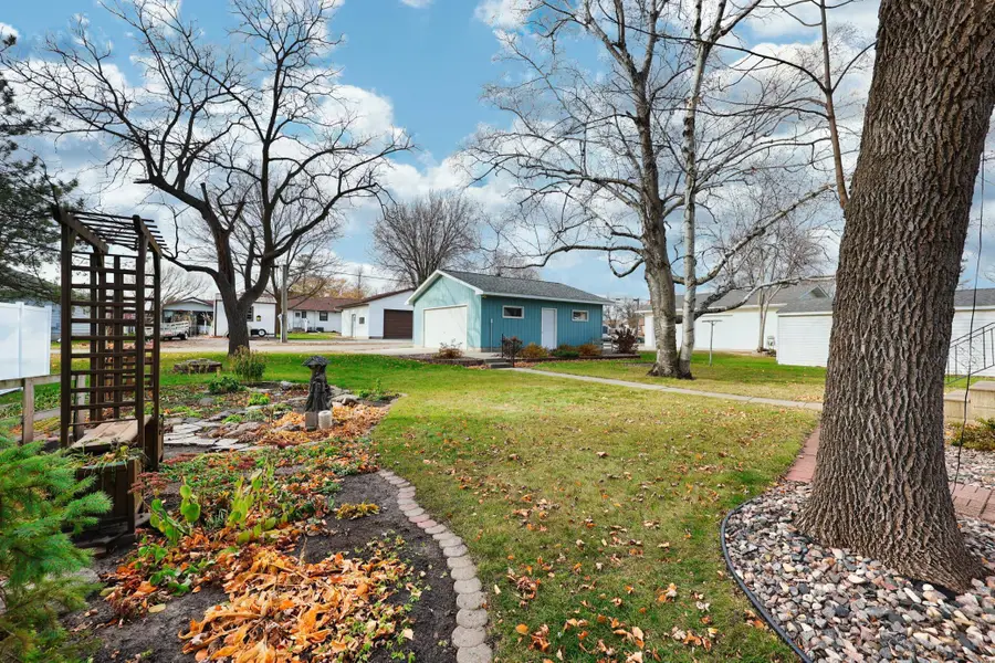 606 S 10th Street, Olivia, MN 56277 - #3