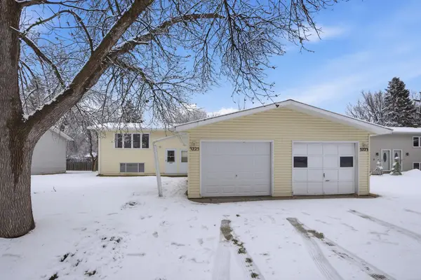 3223-3225 2nd Street N, Fargo, ND 58102