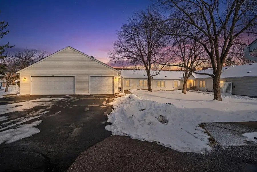 114 Carmel Avenue W #15, West Saint Paul, MN 55118 - #2