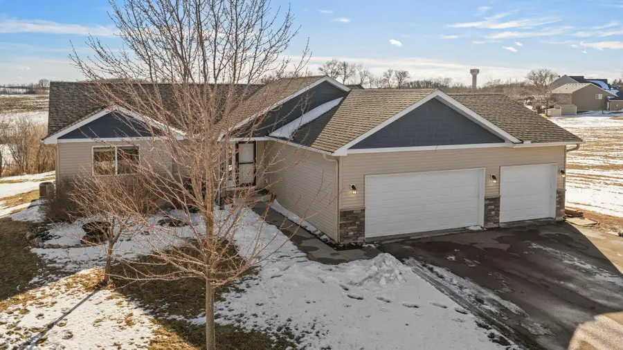 845 Lakewood Trail, Young America, MN 55397 - #2