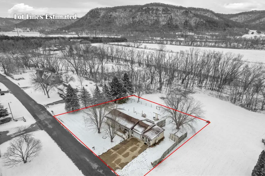 1575 N Hillview Drive, Buffalo City, WI 54622 - #3