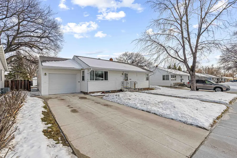 1722 15th Street S, Fargo, ND 58103 - #2