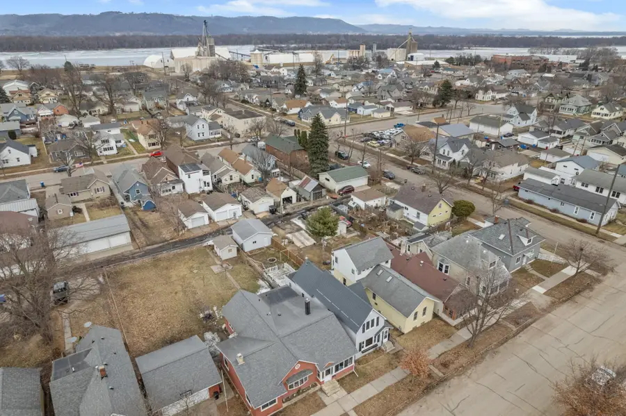 716 E 4th Street, Winona, MN 55987 - #2