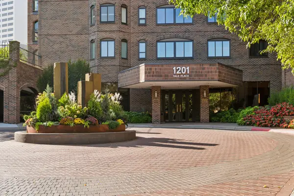 1201 Yale Place #1407, Minneapolis, MN 55403