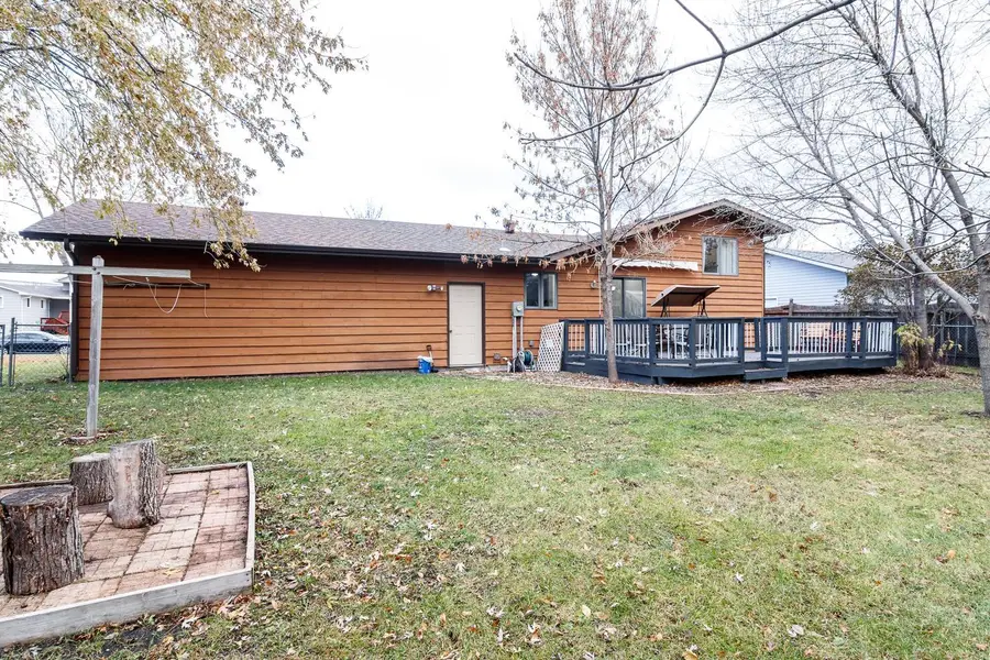 2102 23rd Avenue S, Fargo, ND 58103 - #2