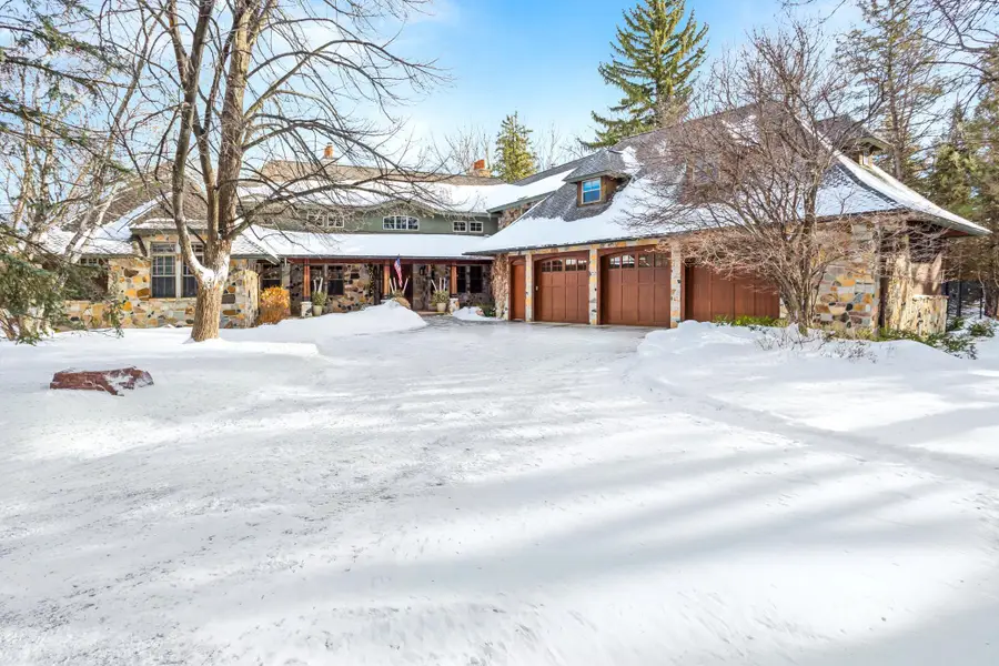 1102 32nd Avenue S, Fargo, ND 58103 - #2