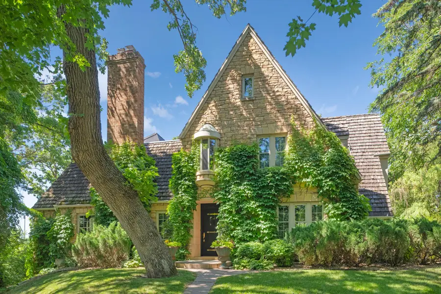 435 Washington Avenue W, Hutchinson, MN 55350 - #3