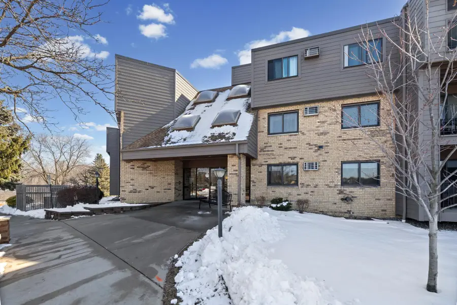 1000 41st Avenue Ne #306, Columbia Heights, MN 55421 - #2