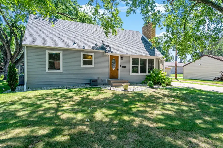 853 Minnesota Street S, Shakopee, MN 55379 - #2