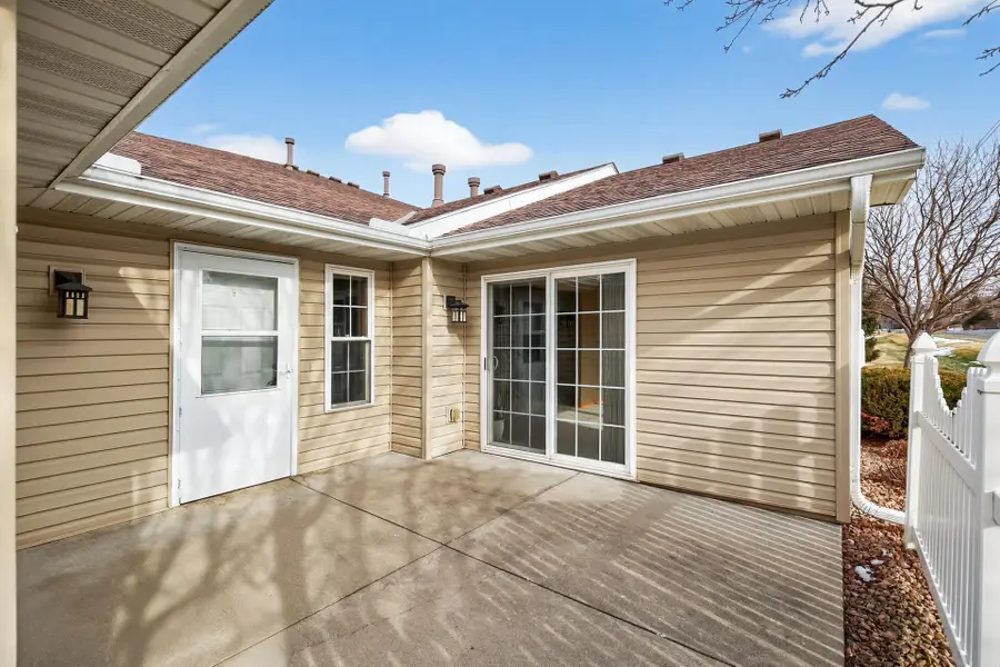 830 Roundhouse Street, Shakopee, MN 55379 - #2