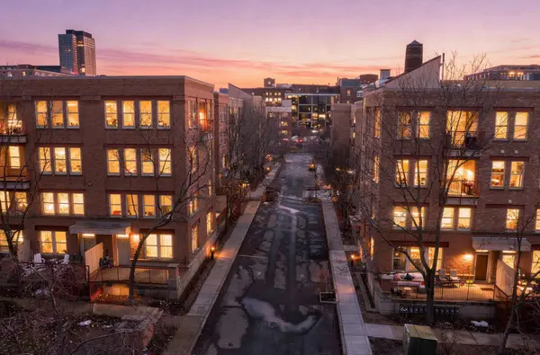 645 N 1st Street #139, Minneapolis, MN 55401