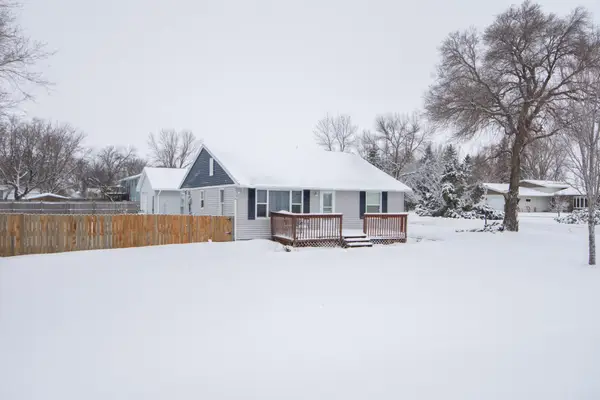 516 Chapin Drive, Harwood, ND 58042