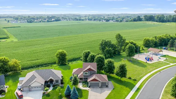 900 Heritage Trail Ne, New Prague, MN 56071