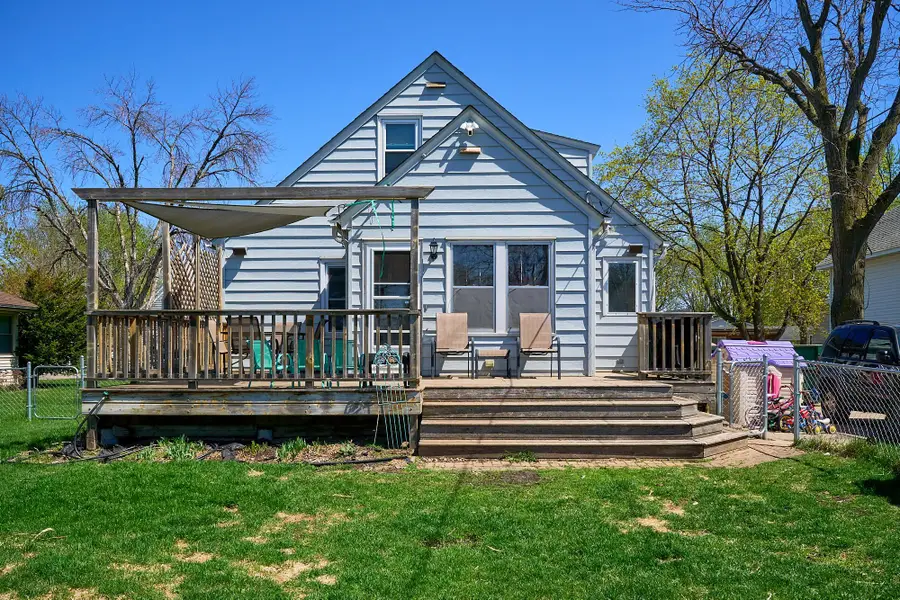 120 S Cedar Street, Belle Plaine, MN 56011 - #2