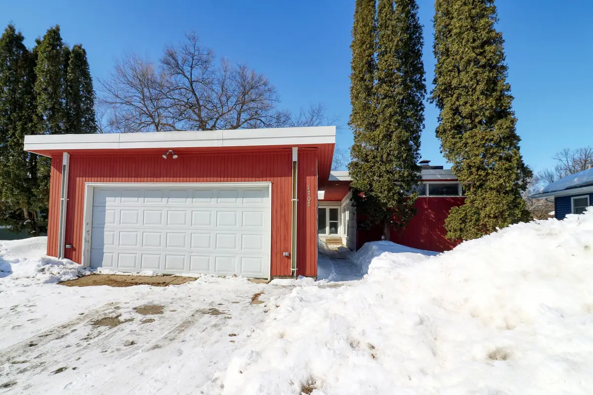 1707 6th Street S, Moorhead, MN 56560 - #1