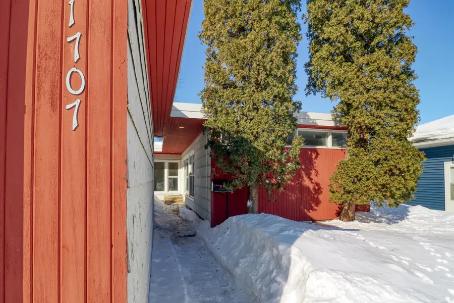 1707 6th Street S, Moorhead, MN 56560 - #2