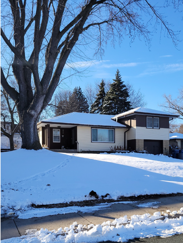 821 16th Avenue N, South Saint Paul, MN 55075