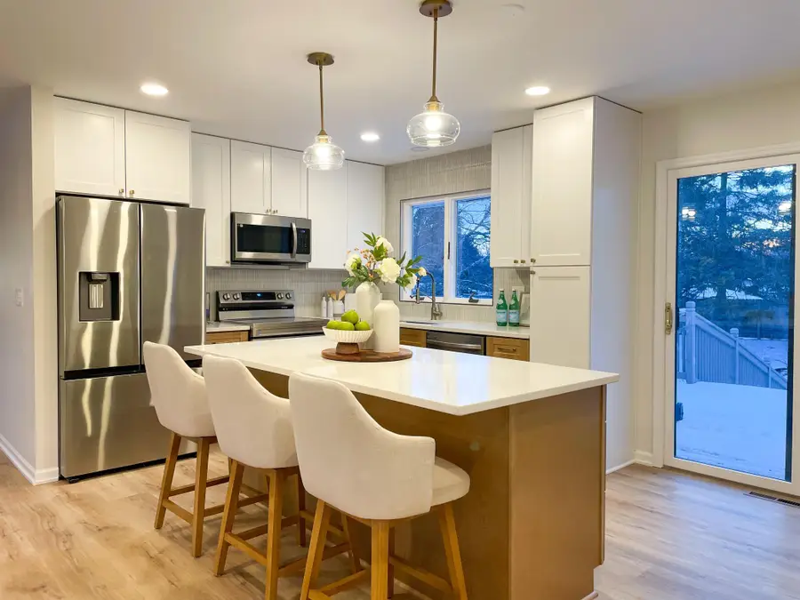 2575 Aladdin Street, Roseville, MN 55113 - #2