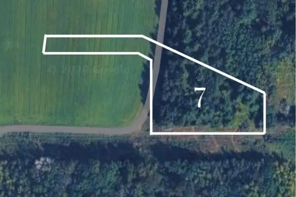 Lot 7 Glen Oaks Drive, River Falls, WI 54022