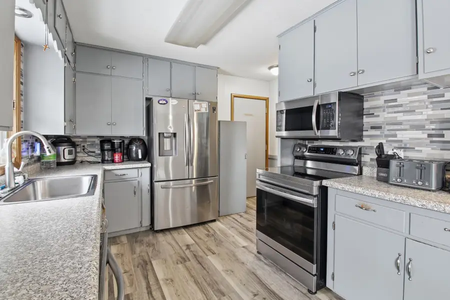 1232 17th Street Sw, Willmar, MN 56201 - #3