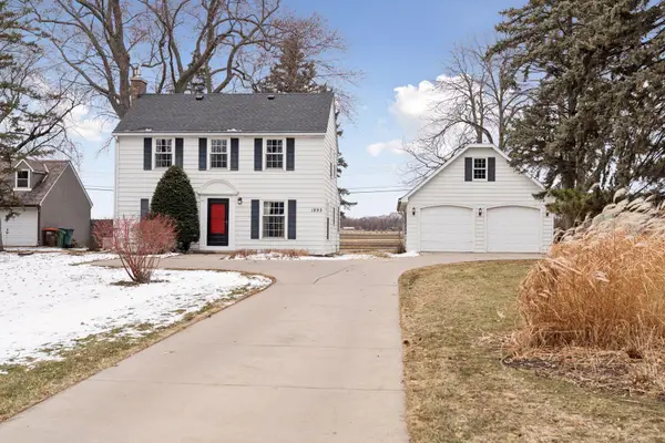 1893 Snelling Avenue N, Falcon Heights, MN 55113