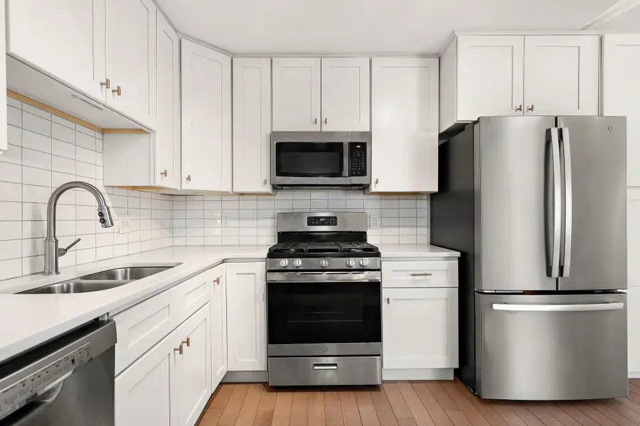 16371 Sheldon Avenue, Eden Prairie, MN 55344 - #2