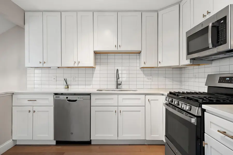 16371 Sheldon Avenue, Eden Prairie, MN 55344 - #3