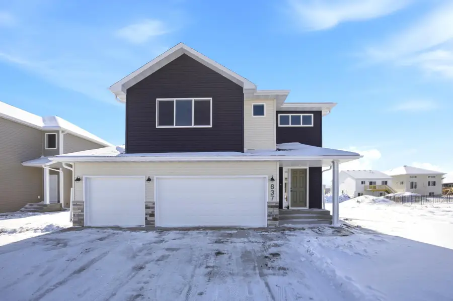 837 60th Avenue W, West Fargo, ND 58078 - #2