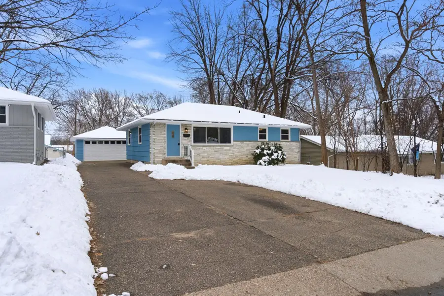 3418 Xenia Avenue N, Crystal, MN 55422 - #3