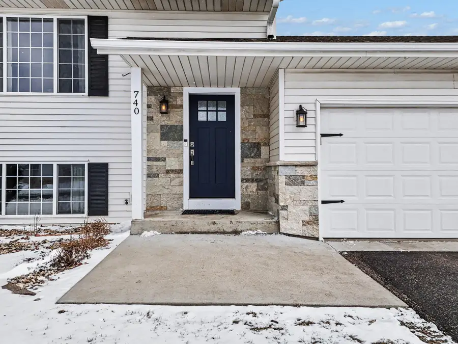 740 Heritage Lane, Belle Plaine, MN 56011 - #2