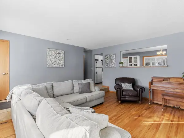 1541 60th Avenue Ne, Fridley, MN 55432