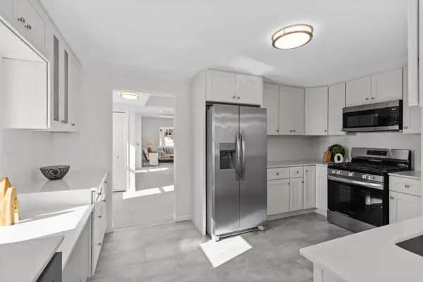 4241 Yosemite Avenue S, Saint Louis Park, MN 55416