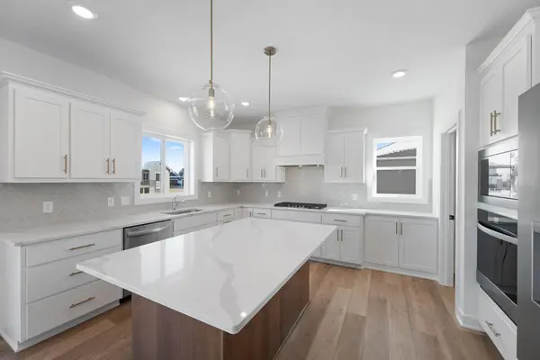 7459 Waters Edge Avenue, Shakopee, MN 55379